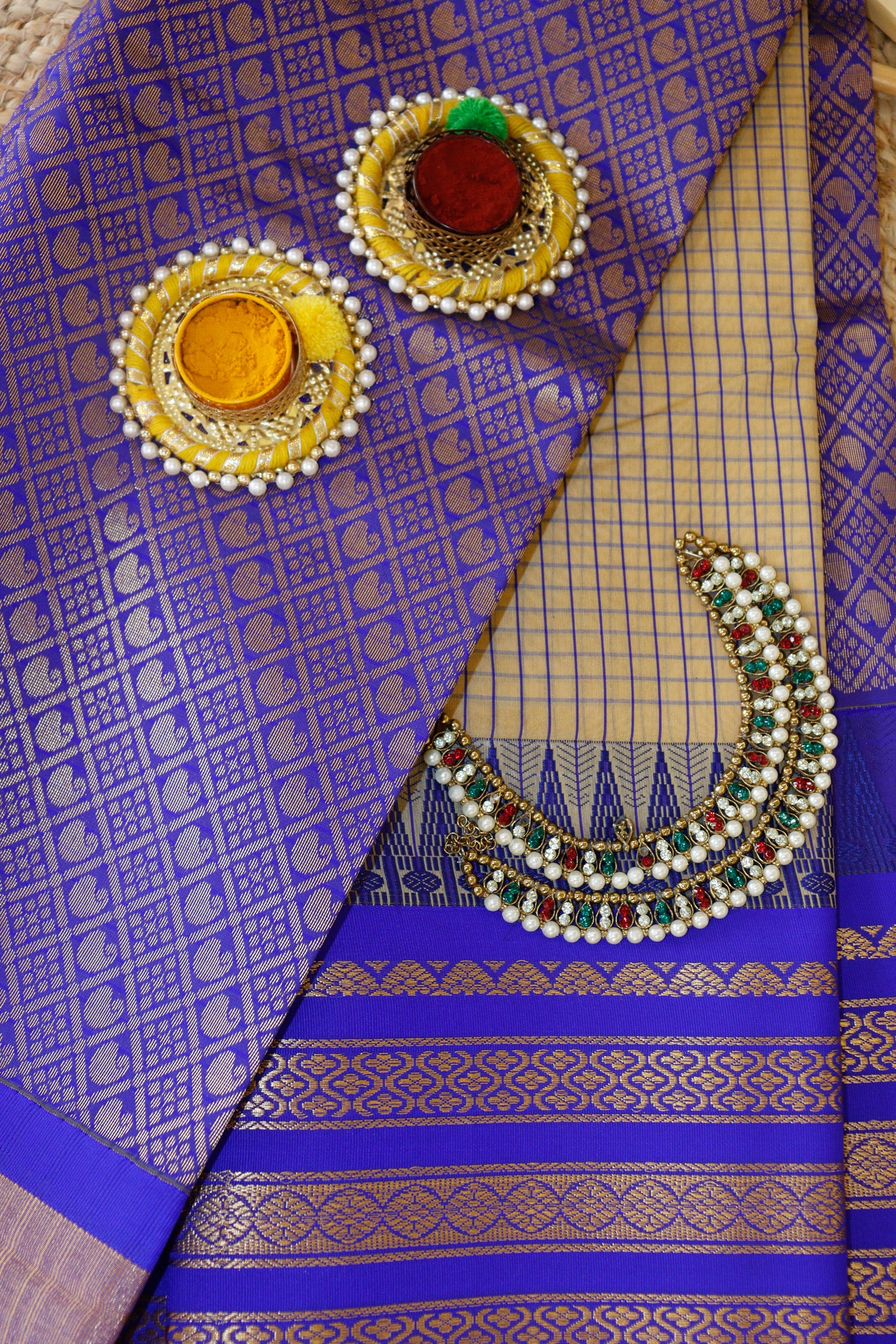 Vintage Off-White Cotton Saree | Fine checks